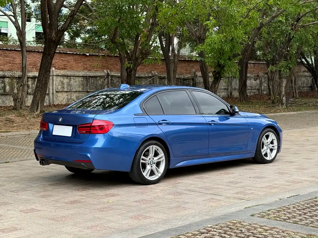 BMW 3 Series 2017 — фото 15