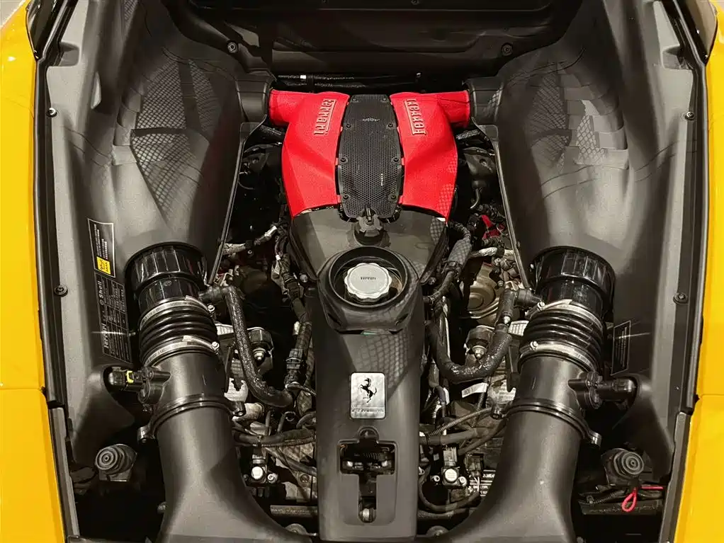 Ferrari F8 2023 — фото 12