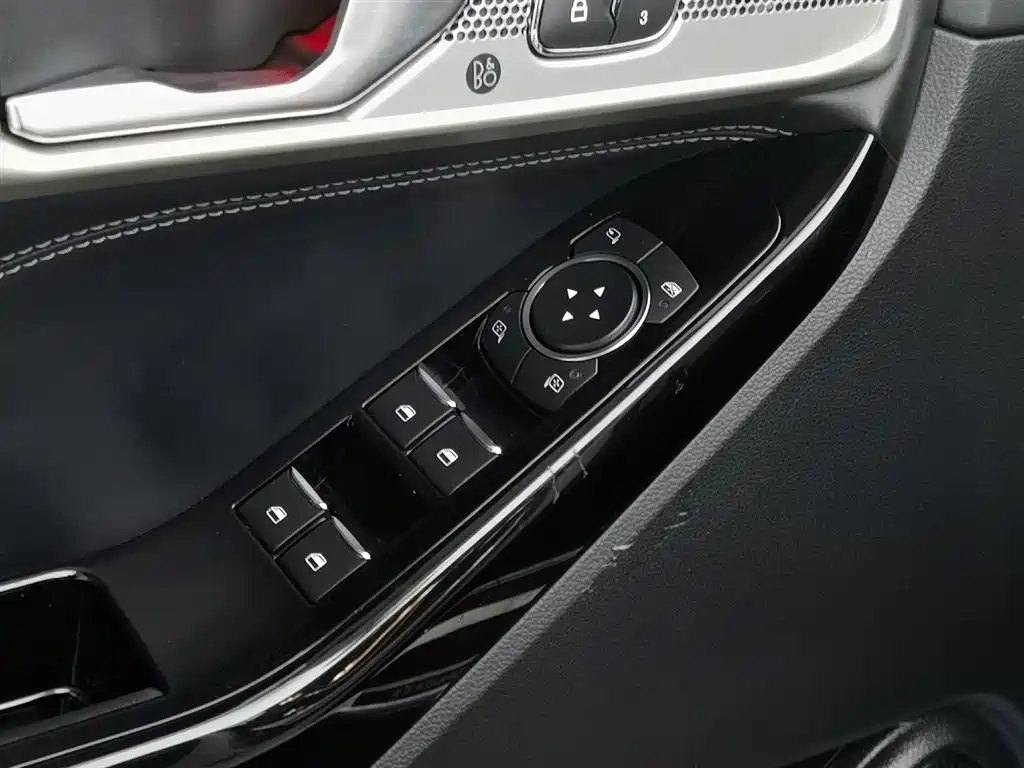 Ford Explorer 2021 — фото 9
