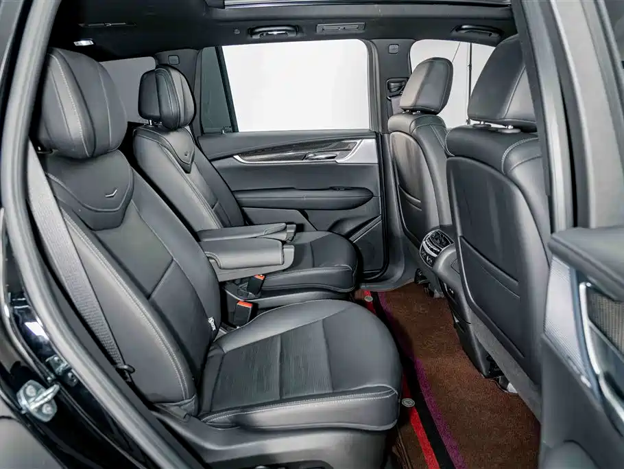 Cadillac XT6 2025 — фото 22