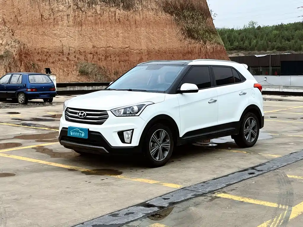 Hyundai ix25 2015 — фото 1