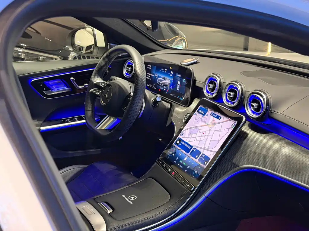 Mercedes-Benz C-Class 2025 — фото 13