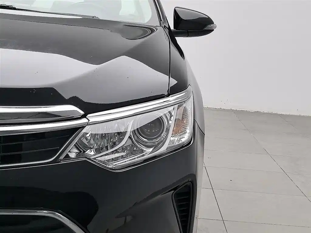 Toyota Camry 2016 — фото 7