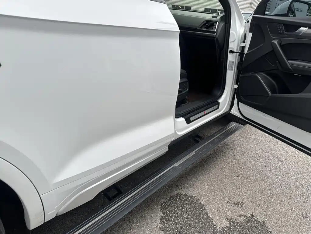 Audi Q5L Sportback 2022 — фото 32