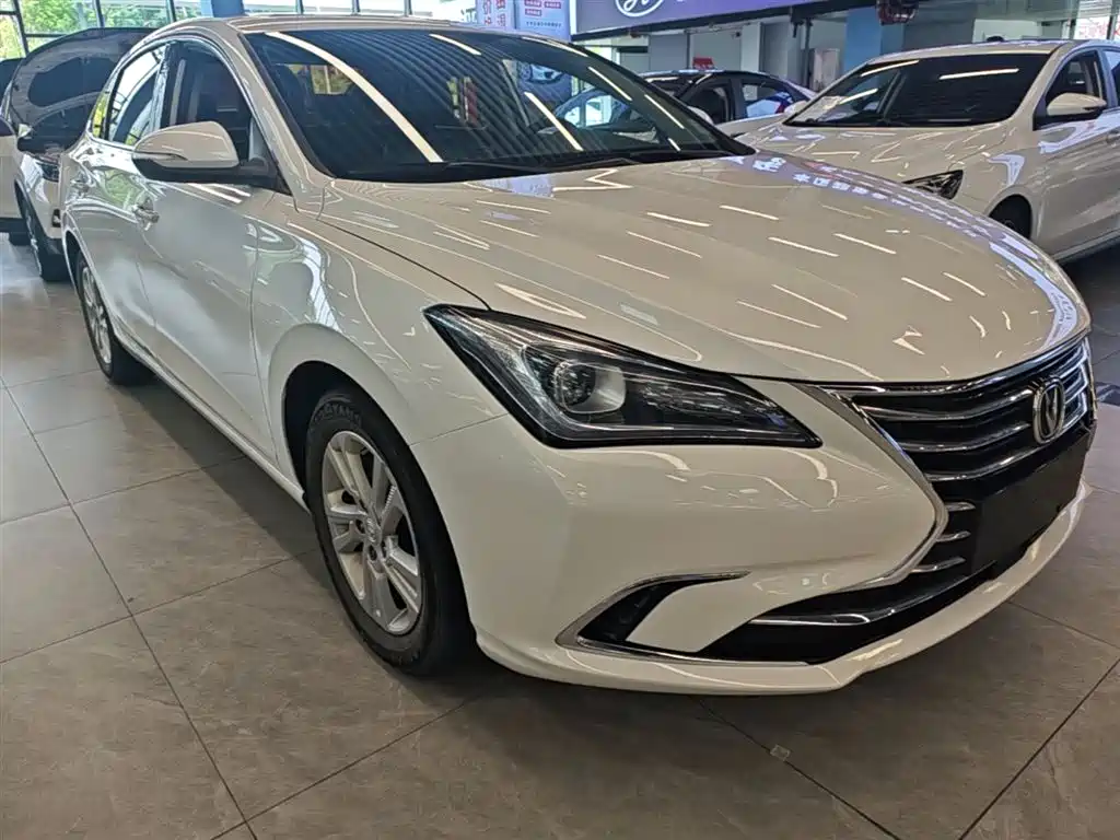 Changan Eado 2019 — фото 4