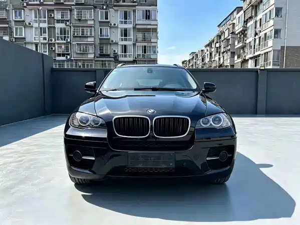 BMW X6 2011