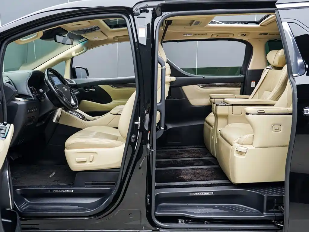 Toyota Vellfire 2021 — фото 11