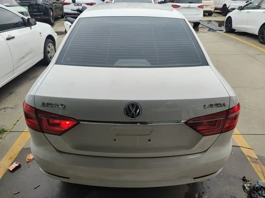 Volkswagen Lavida 2013