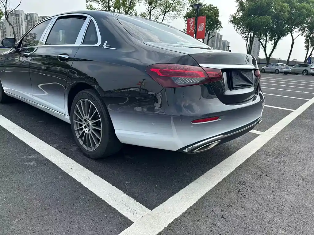 Mercedes-Benz E-Class 2022 — фото 10