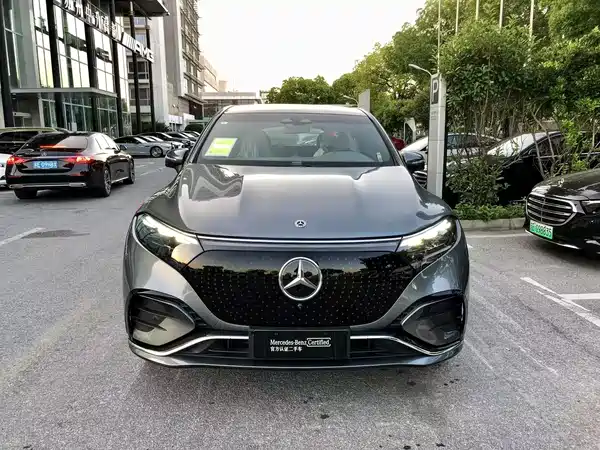 Mercedes-Benz EQS SUV 2025