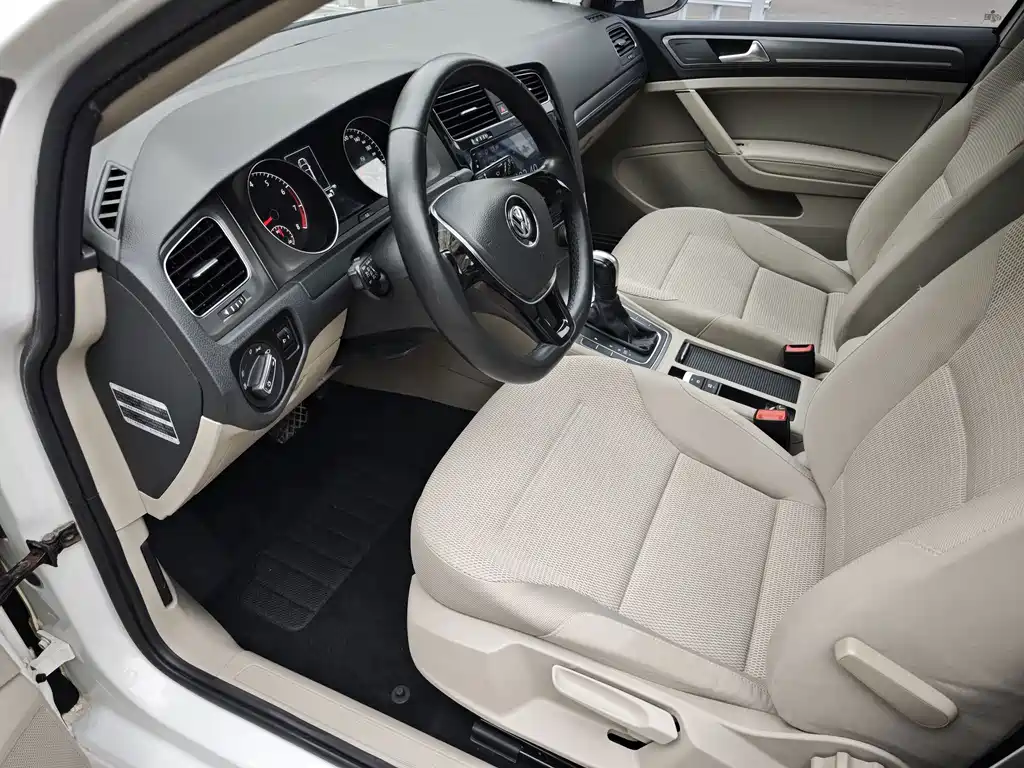 Volkswagen Golf 2014