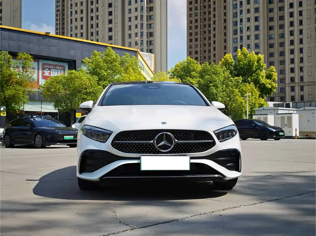 Mercedes-Benz A-Class 2023 — фото 12