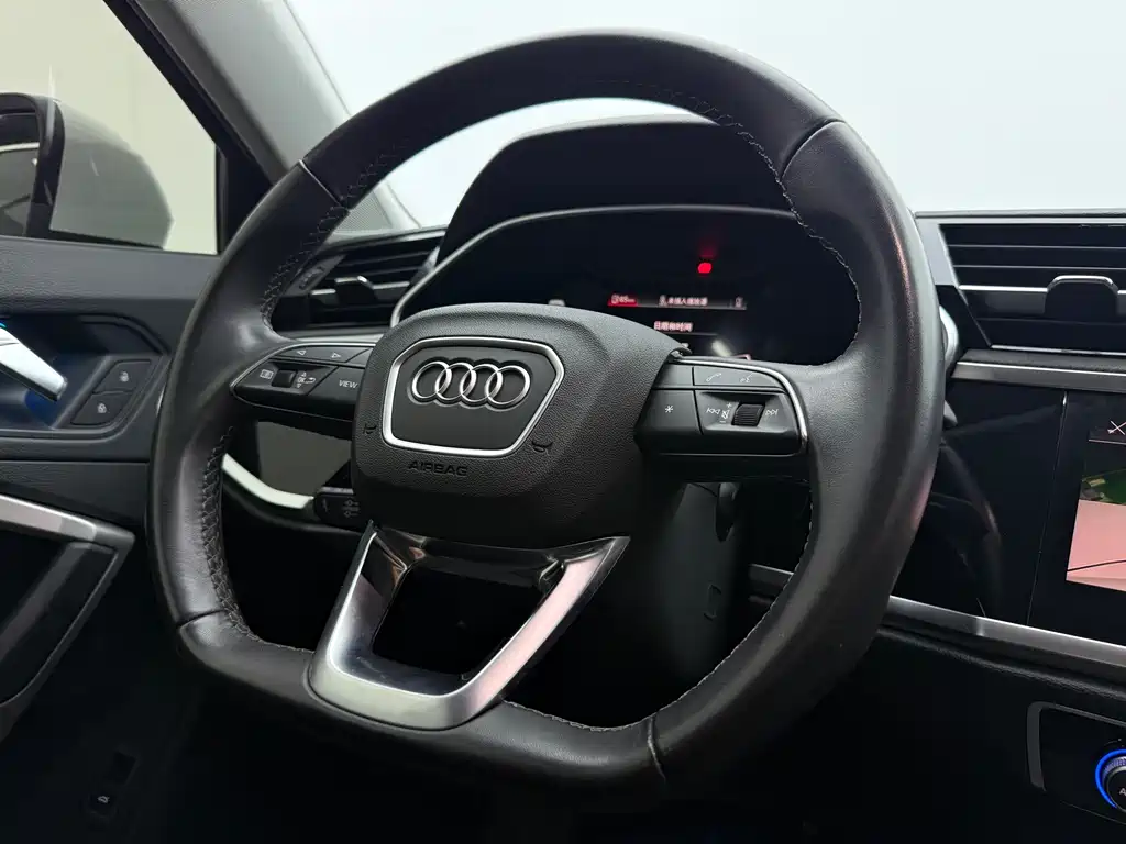 Audi Q3 2022 — фото 14