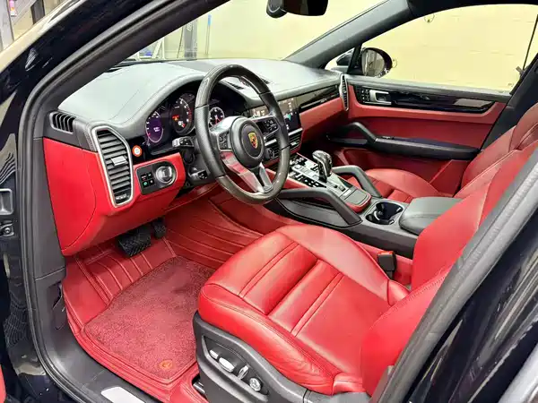 Porsche Cayenne 2021