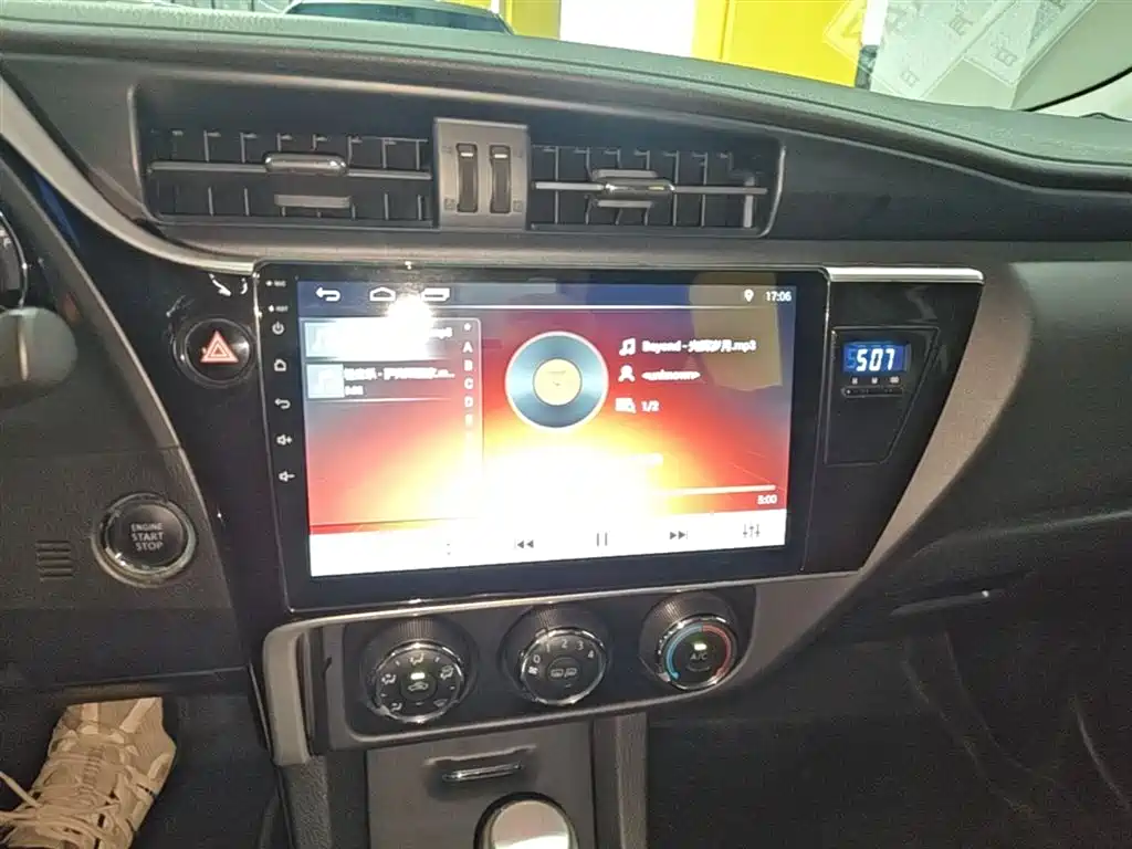 Toyota Corolla 2019 — фото 13