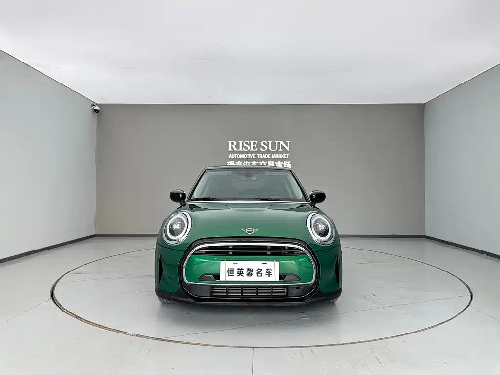 MINI MINI 2022