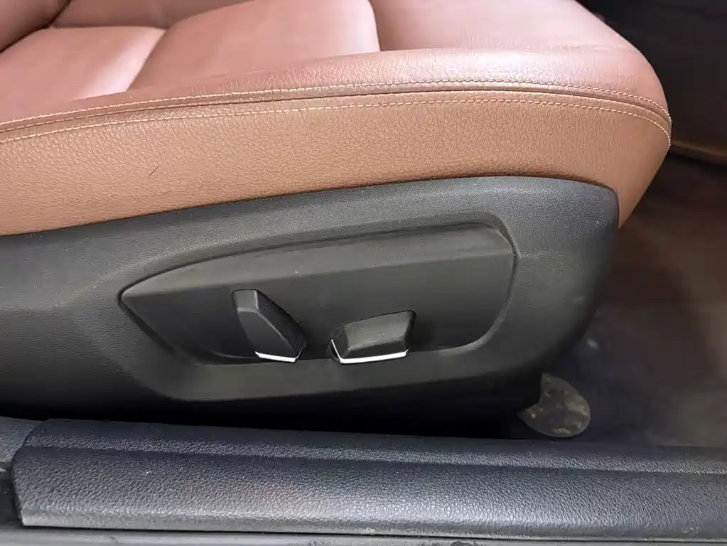BMW 5 Series 2014 — фото 21