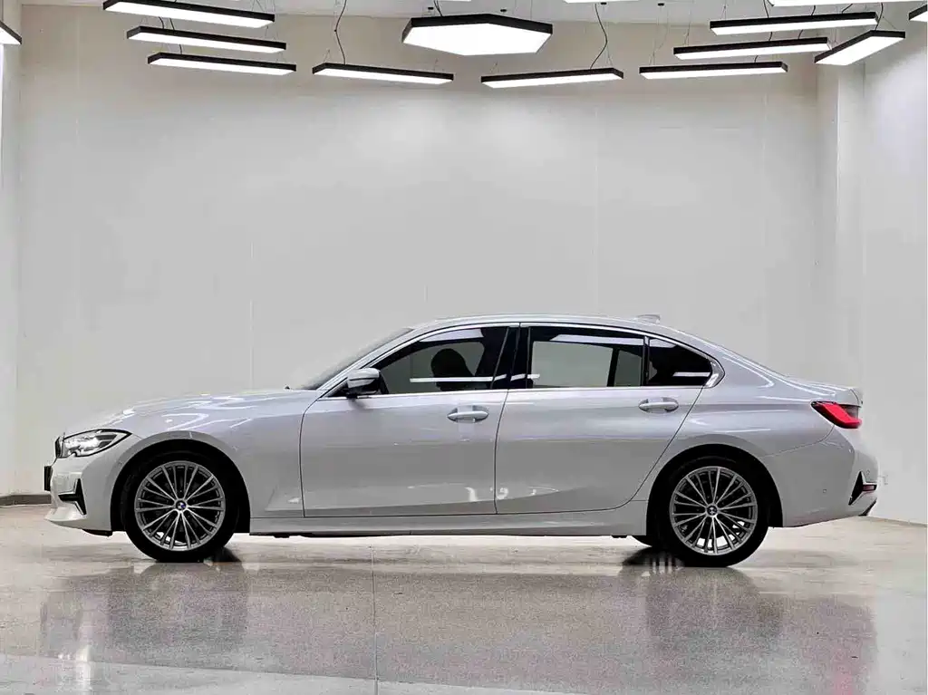 BMW 3 Series 2020 — фото 24