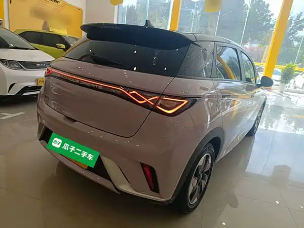 BYD Dolphin 2025