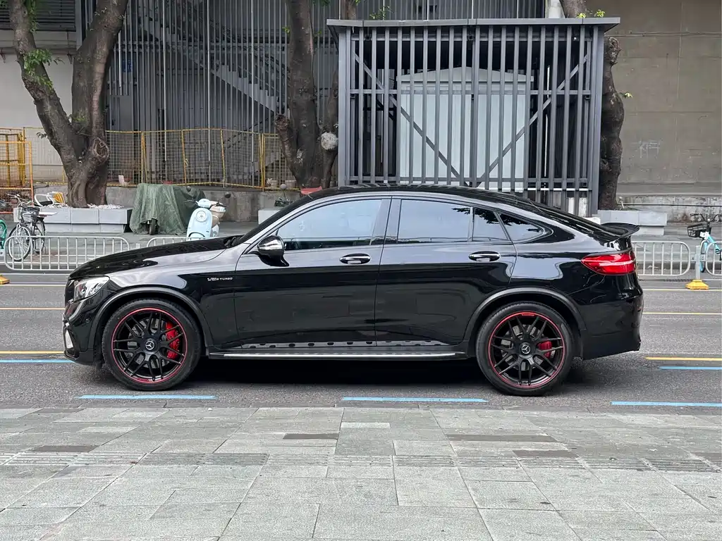 Mercedes-Benz GLC Coupe AMG 2018 — фото 3