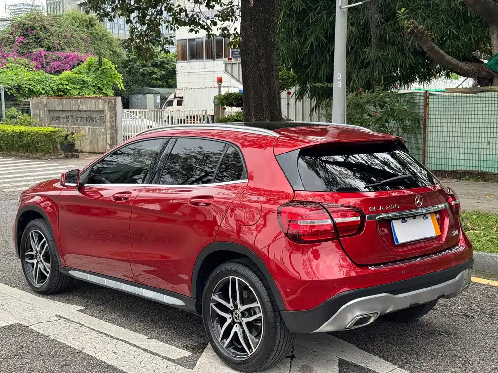Mercedes-Benz GLA 2018 — фото 18