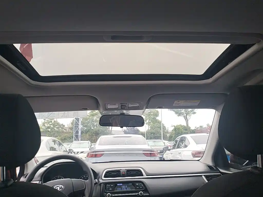Hyundai Verna 2019 — фото 18