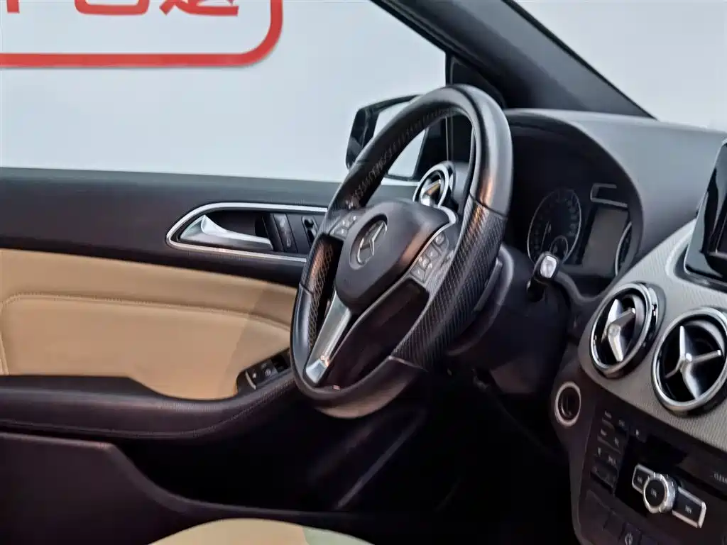 Mercedes-Benz B-Class 2013 — фото 22