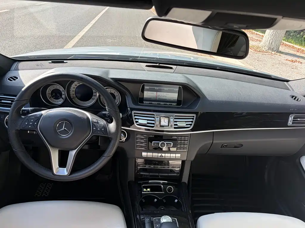 Mercedes-Benz E-Class 2014 — фото 10