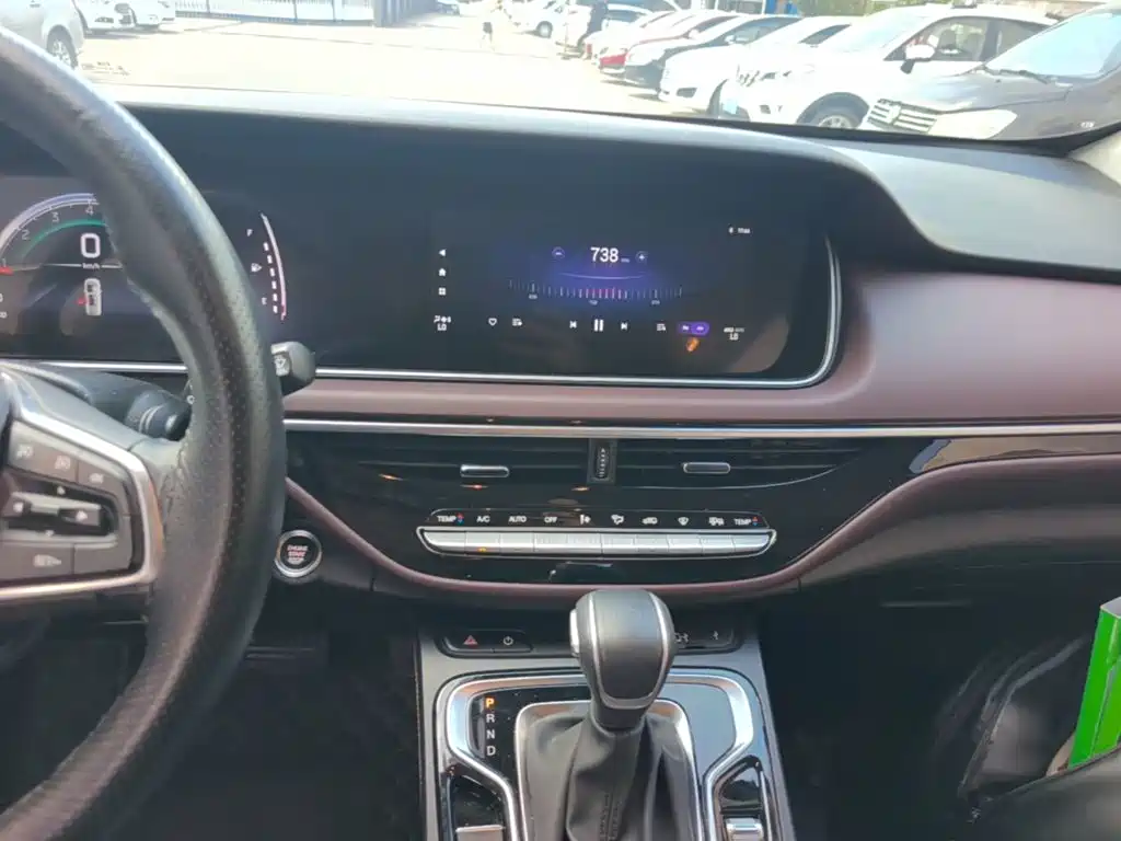 GAC Trumpchi M6 2021 — фото 13
