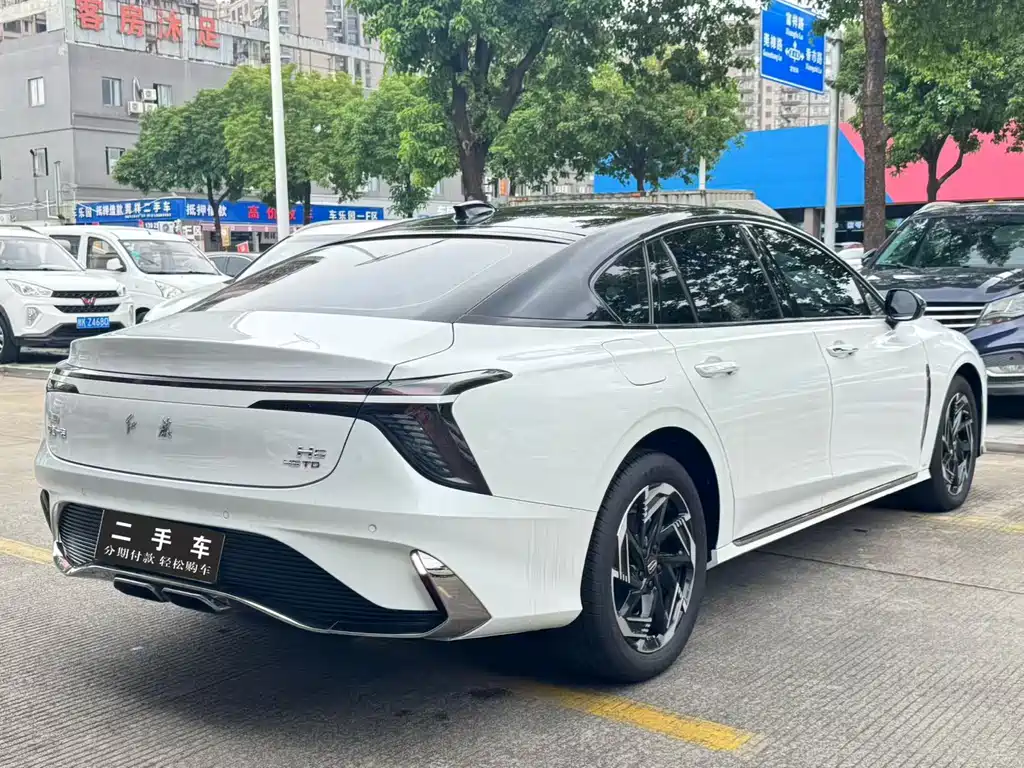 Hongqi H6 2023 — фото 5