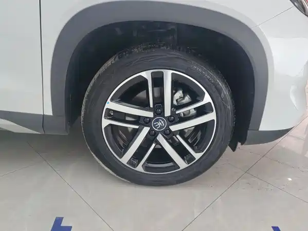 BYD Song L DM-i 2024