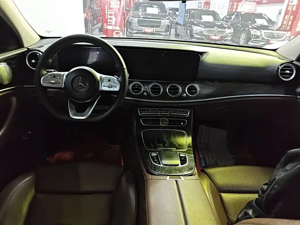 Mercedes-Benz E-Class 2019 — фото 10