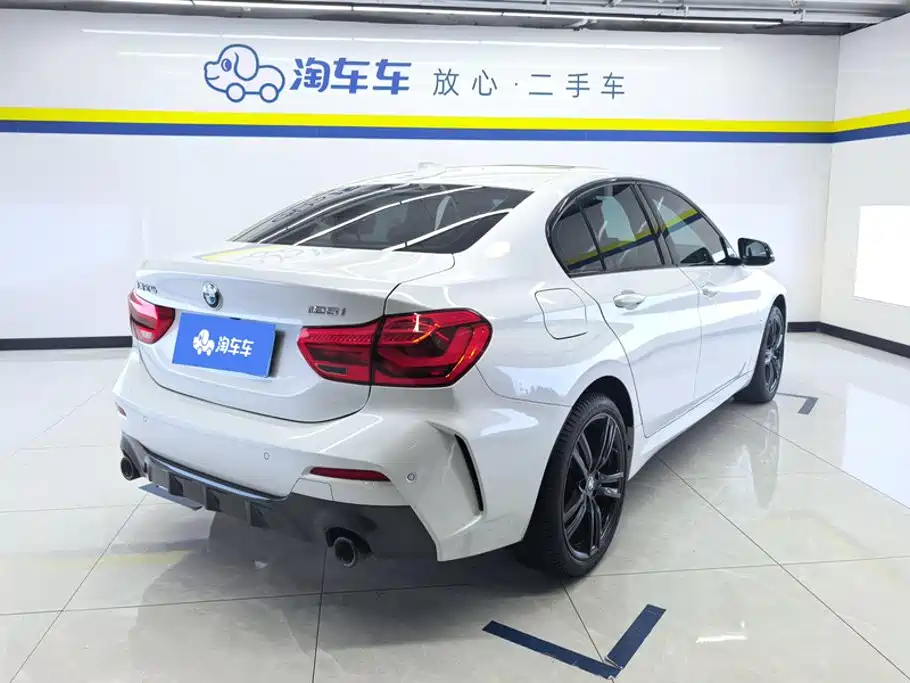 BMW 1 Series 2022