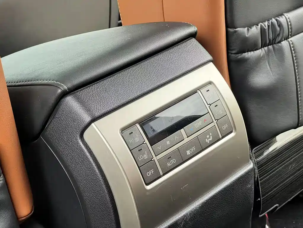Lexus GX 2015 — фото 18