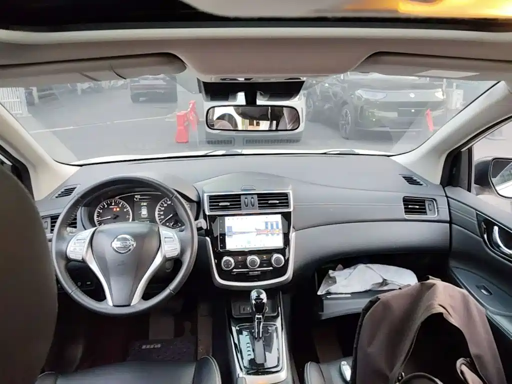 Nissan Tiida 2020 — фото 16