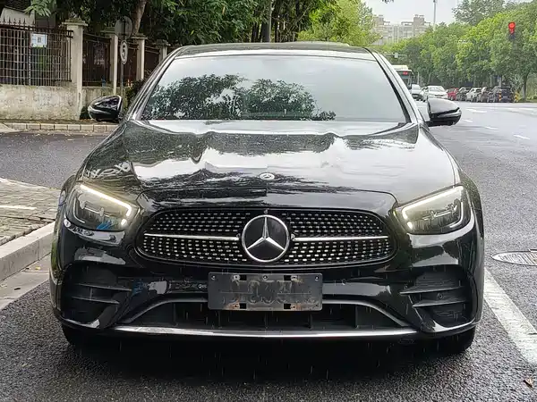 Mercedes-Benz E-Class 2022