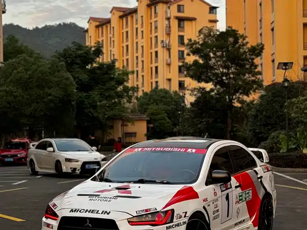 Mitsubishi Lancer EX 2012