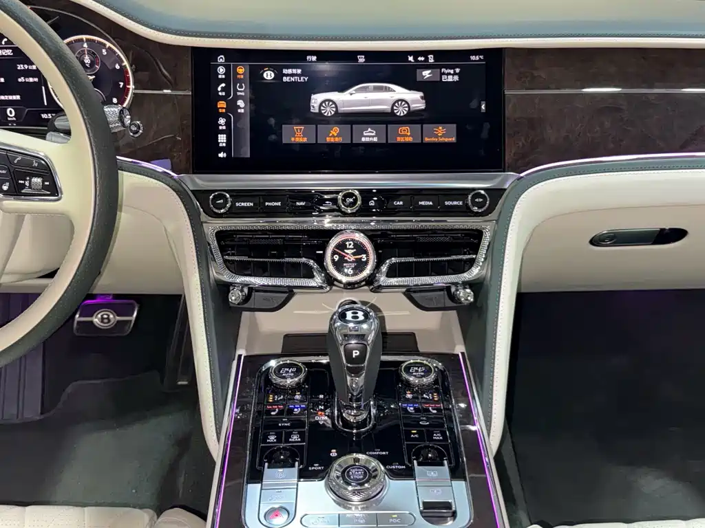 Bentley Flying Spur 2021 — фото 18