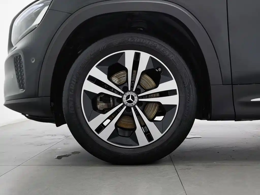 Mercedes-Benz GLB 2024 — фото 17