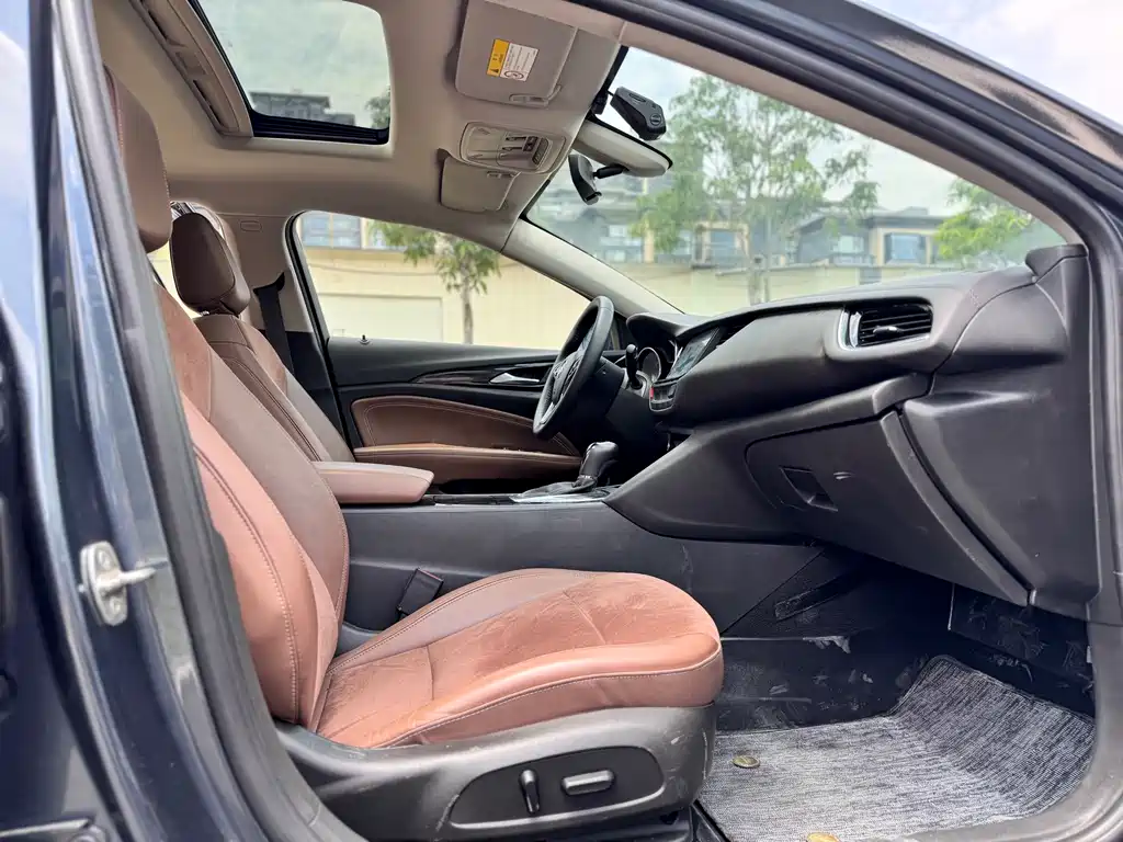 Buick Regal 2020 — фото 15