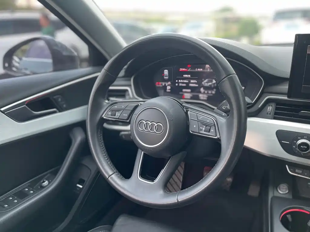 Audi A4L 2020 — фото 16