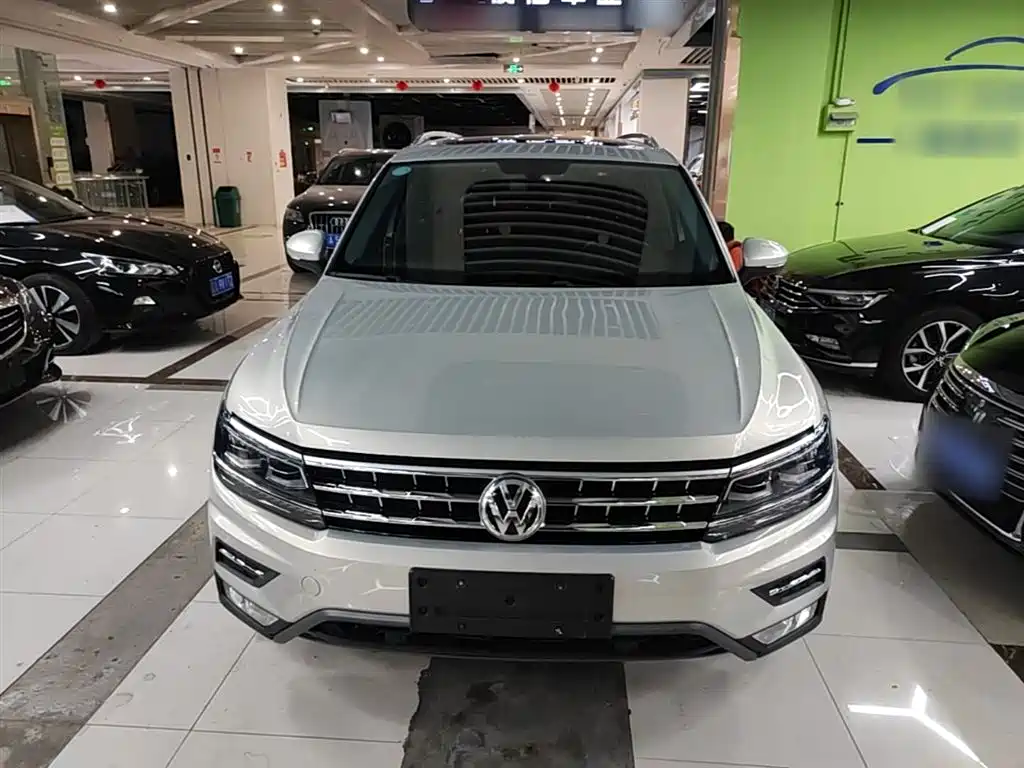 Volkswagen Tiguan L 2018 — фото 3