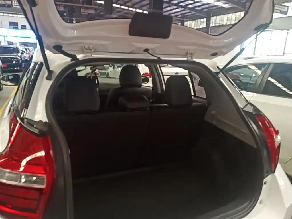 Toyota Vios FS 2017 — фото 19