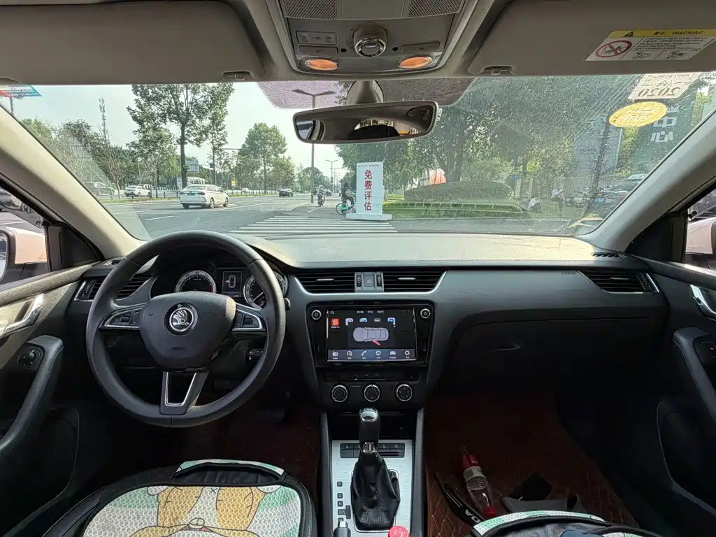 Skoda Octavia 2018 — фото 13