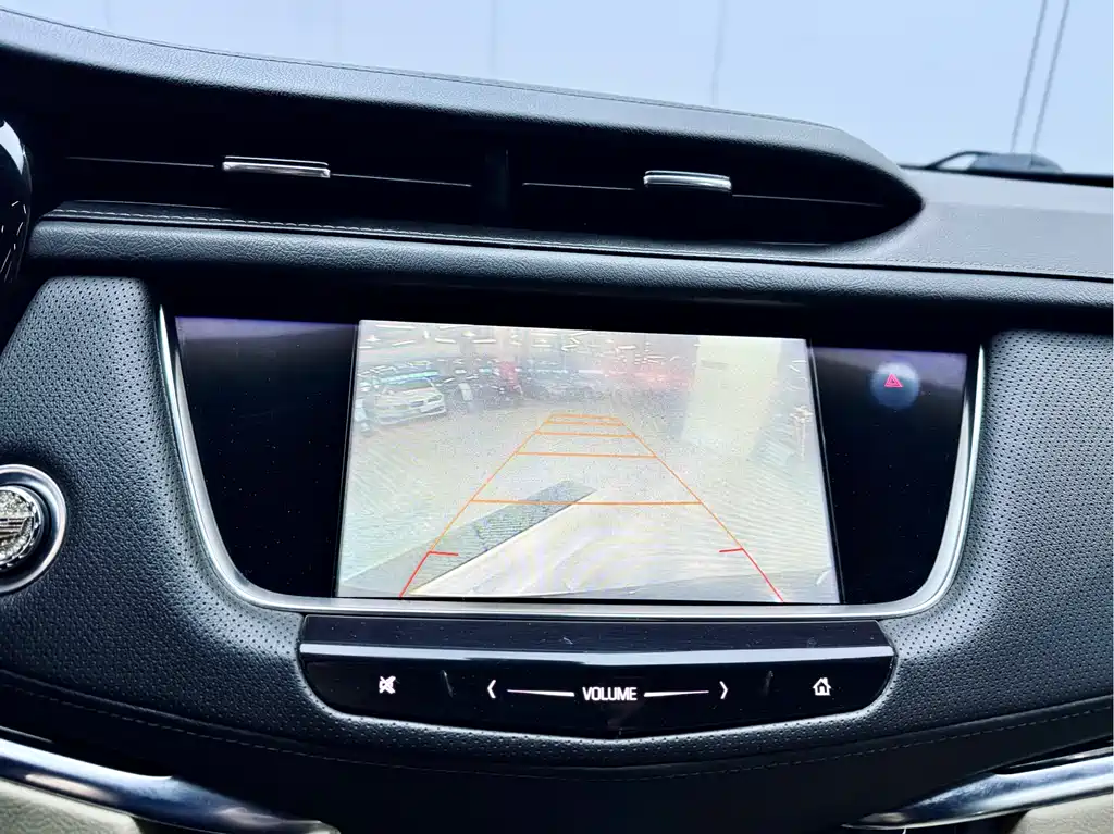 Cadillac XT5 2018 — фото 14