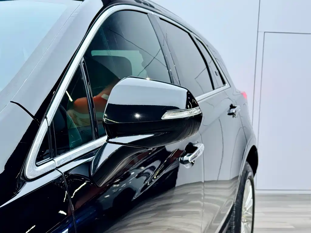 Cadillac XT5 2018 — фото 27