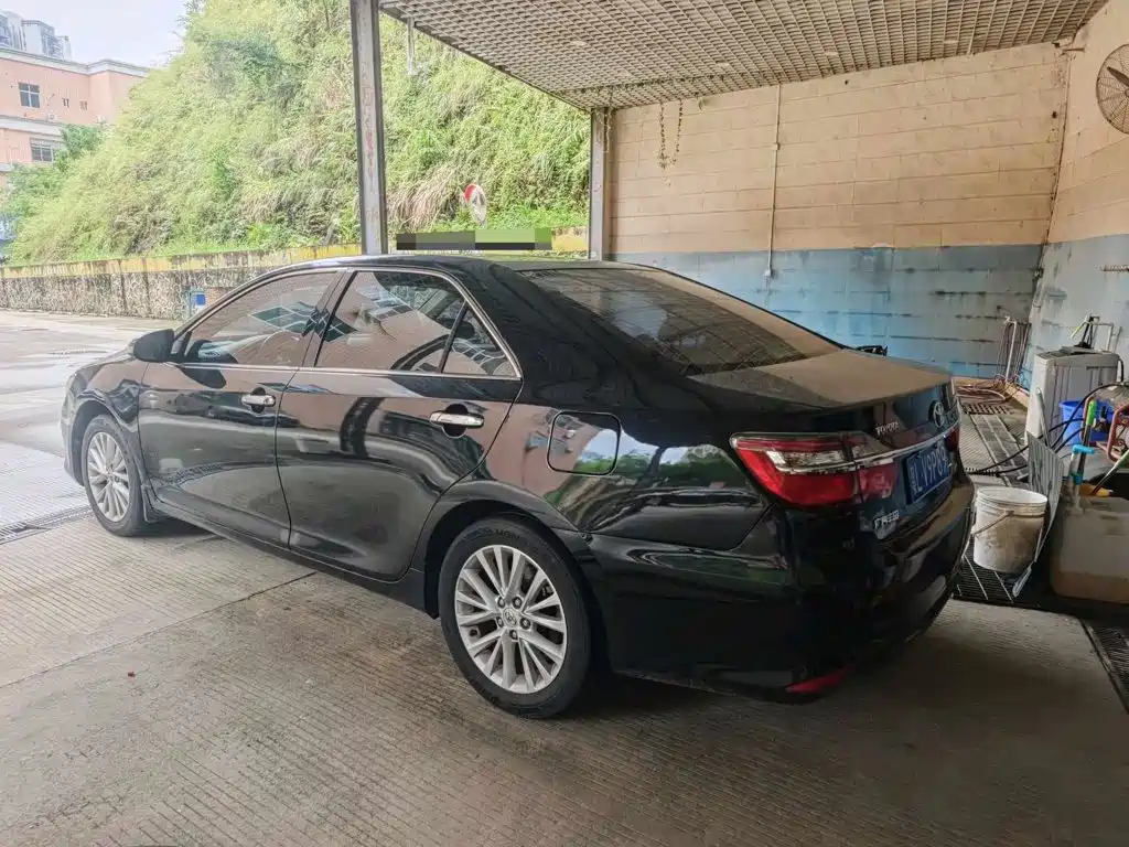 Toyota Camry 2015 — фото 5