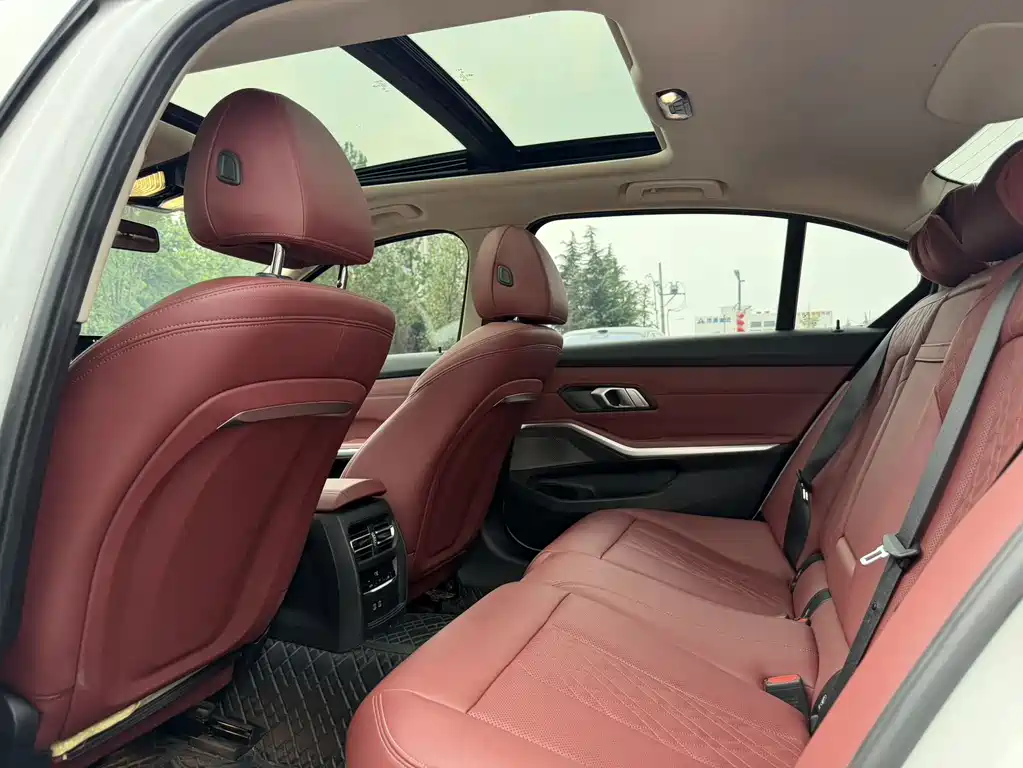 BMW 3 Series 2024