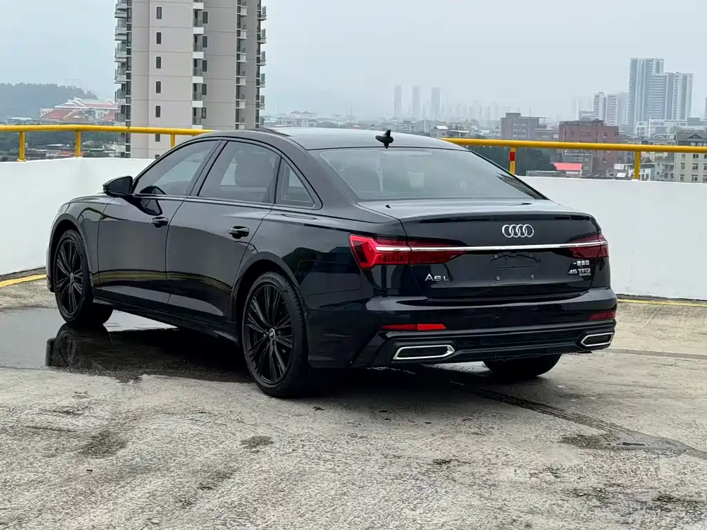Audi A6L 2022
