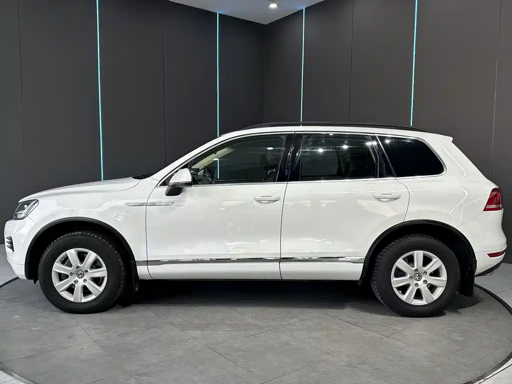 Volkswagen Touareg 2015 — фото 4